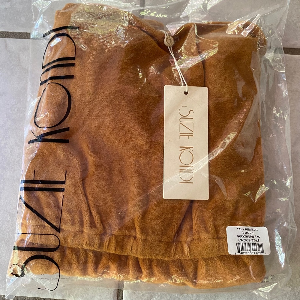 NWT Kondi Giorgi Velour Buckthorn tank jumpsuit xs